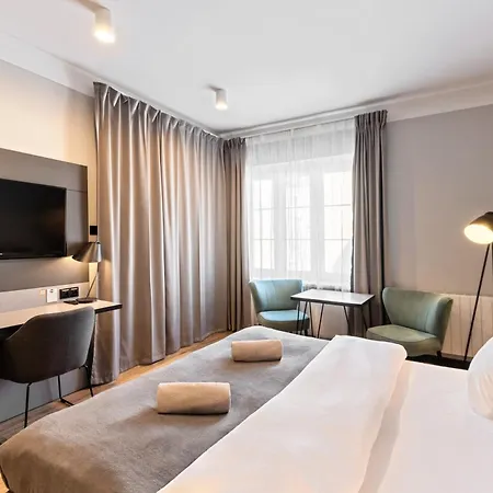 Wozna 11 Stare Apartmanhotel