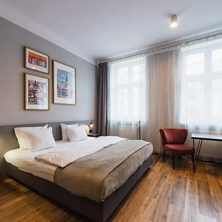 Wozna 11 Stare Apartmanhotel