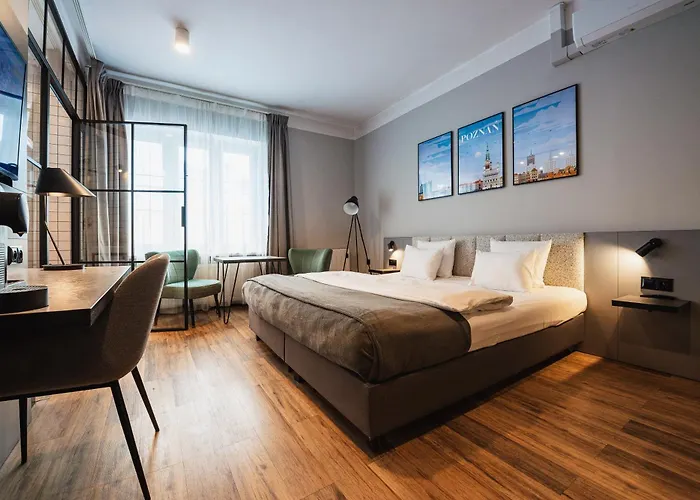 Wozna 11 Stare Apart Otel 3*