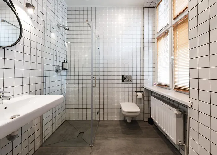 Apart Otel Wozna 11 Stare 3*