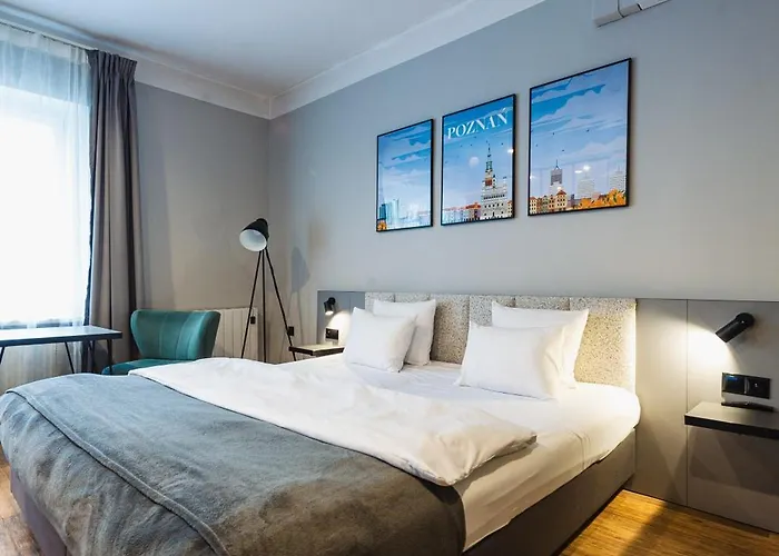 Wozna 11 Stare Apart Otel 3*