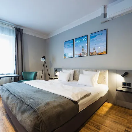 Wozna 11 Stare Aparthotel 3*